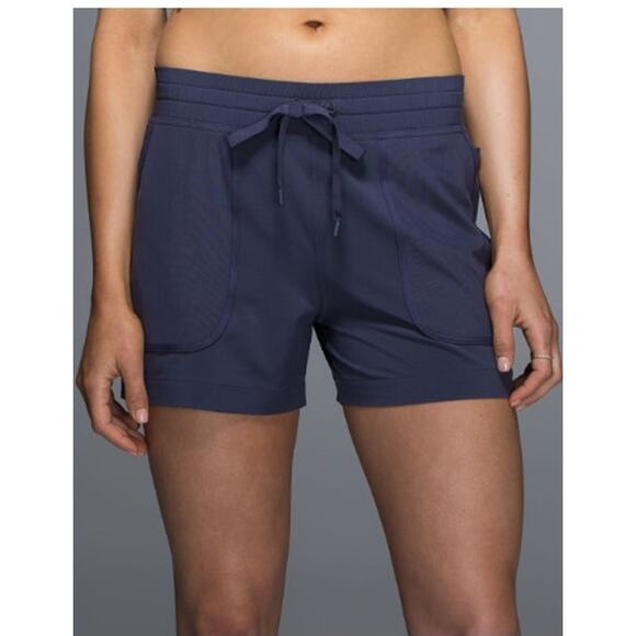 Lululemon Noir Short Cadet Blue Mesh‎ Pocket Shorts Dark Blue Purple Size 4 - Picture 3 of 12